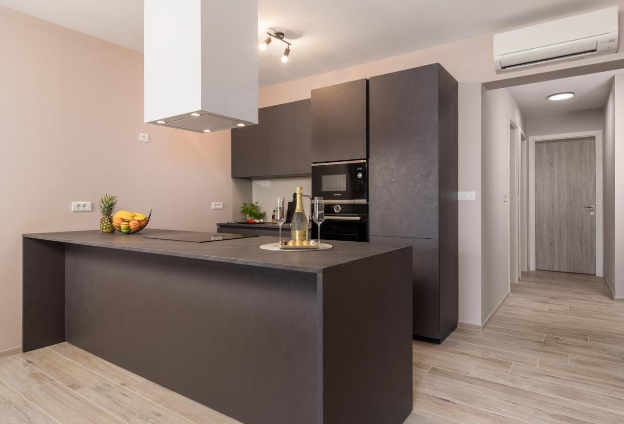Apartment Hana Pjescana Uvala Luaran gambar