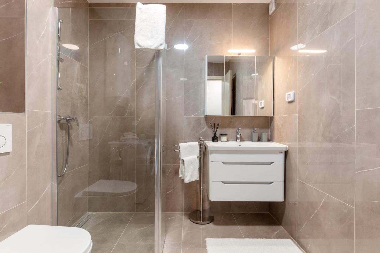 Apartment Hana Pjescana Uvala Luaran gambar
